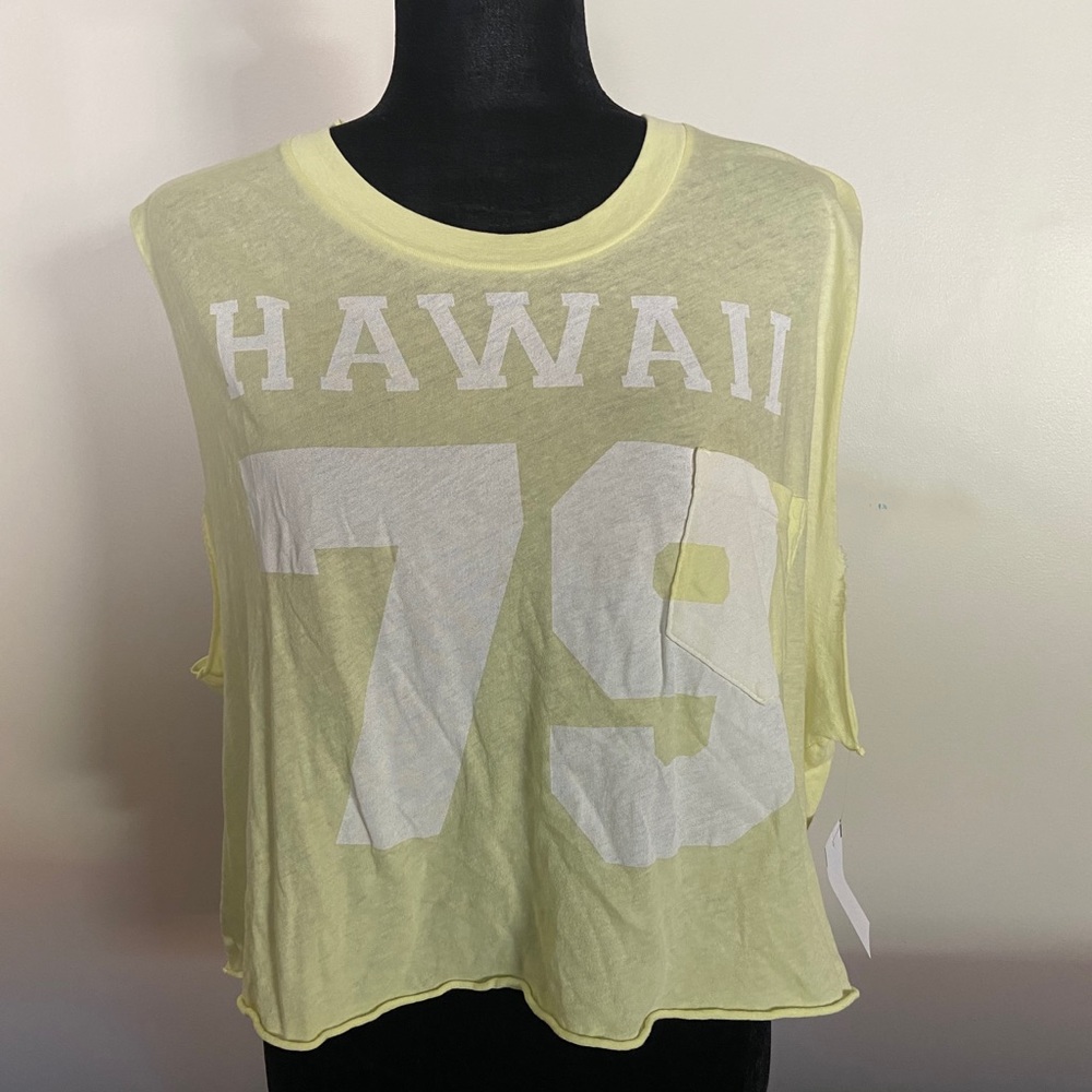 NWOT Wildfox Hawaii 79 Pocket Muscle Tee Medium